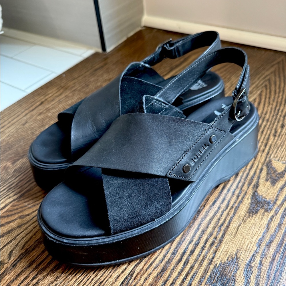Sorel Dayspring Crisscross Black Platform Sandals